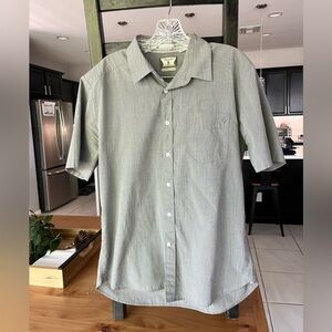 Men’s Volcom collared shirt
